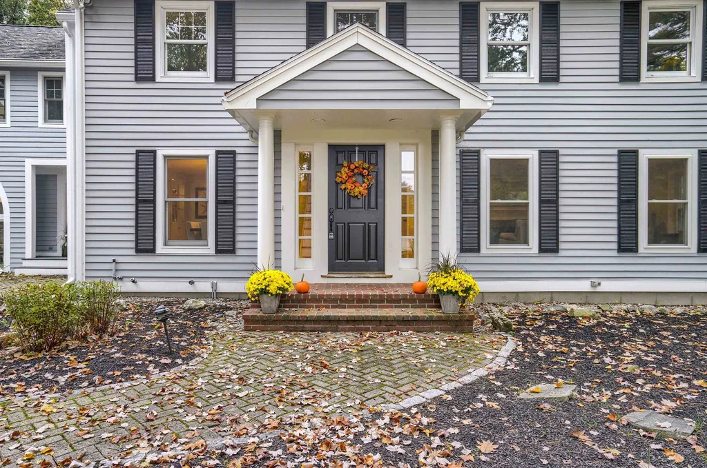 55 Oakwood Drive Portsmouth NH 03801