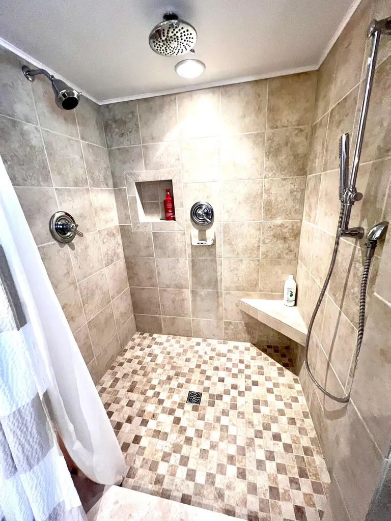 423 Salmon Falls Road Rochester NH 03868