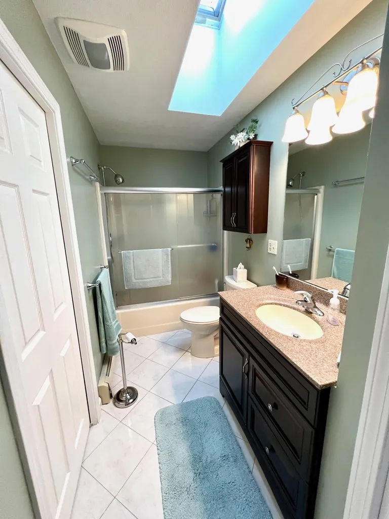 423 Salmon Falls Road Rochester NH 03868
