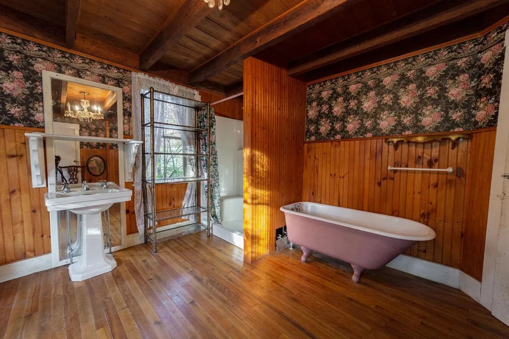 604 Stinson Lake Road Rumney NH 03266