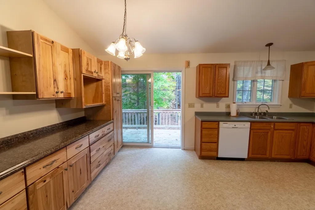 27 Barnes Avenue Alton NH 03809