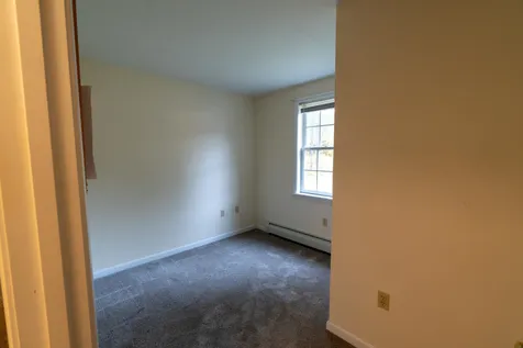 27 Barnes Avenue Alton NH 03809