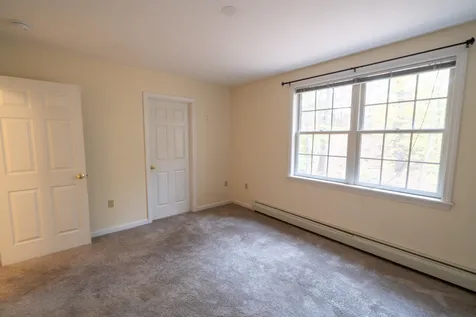 27 Barnes Avenue Alton NH 03809