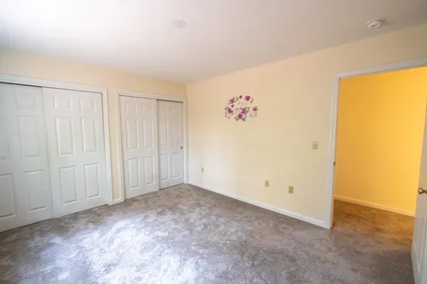 27 Barnes Avenue Alton NH 03809