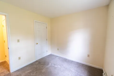 27 Barnes Avenue Alton NH 03809
