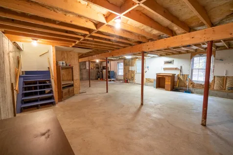 27 Barnes Avenue Alton NH 03809