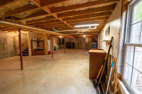 27 Barnes Avenue Alton NH 03809