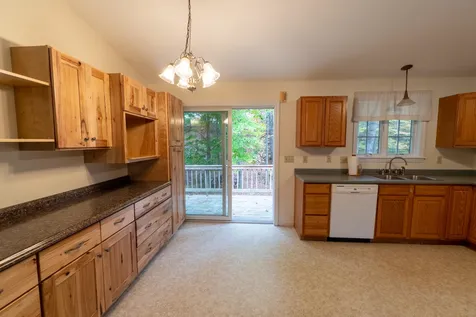 27 Barnes Avenue Alton NH 03809