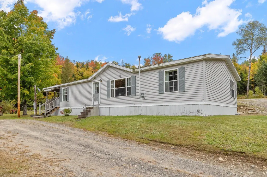 13 Bethlehem Road Whitefield NH 03598