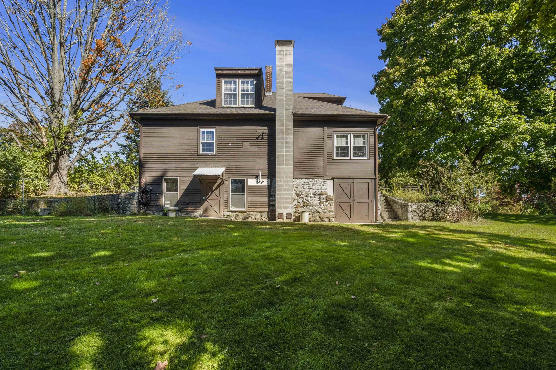 19 N Policy Street Salem NH 03079