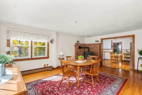 19 N Policy Street Salem NH 03079