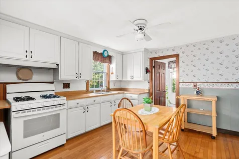 19 N Policy Street Salem NH 03079