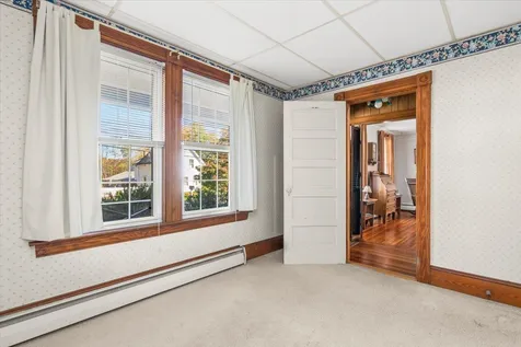 19 N Policy Street Salem NH 03079