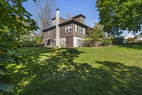 19 N Policy Street Salem NH 03079