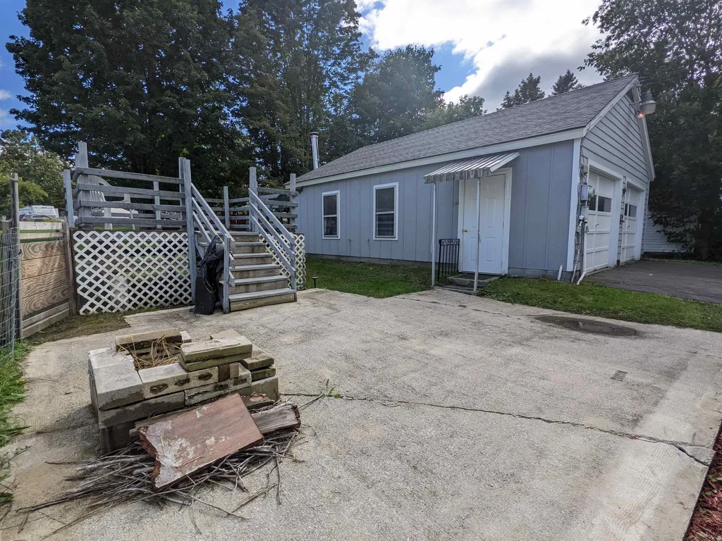 37 Sugar River Drive Claremont NH 03743