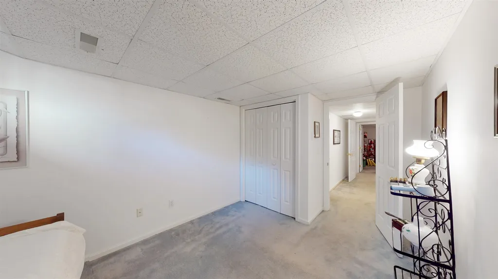 4 Turnberry Circle Bedford NH 03110