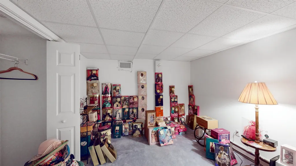 4 Turnberry Circle Bedford NH 03110