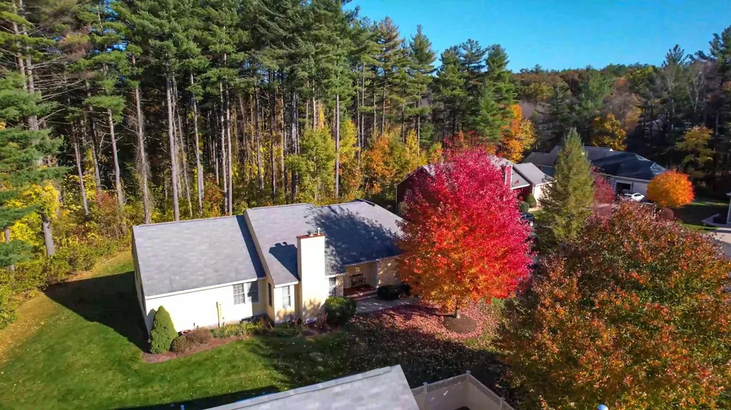 4 Turnberry Circle Bedford NH 03110
