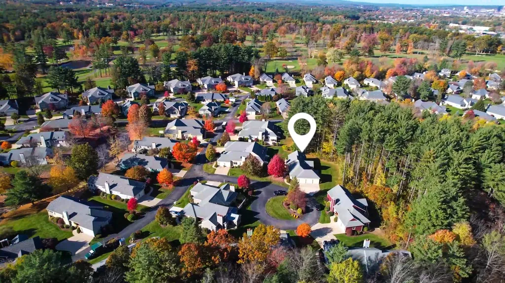 4 Turnberry Circle Bedford NH 03110