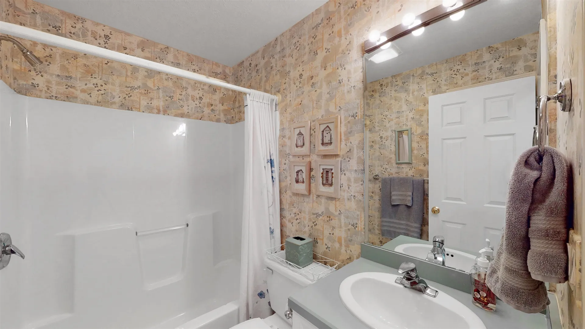 4 Turnberry Circle Bedford NH 03110
