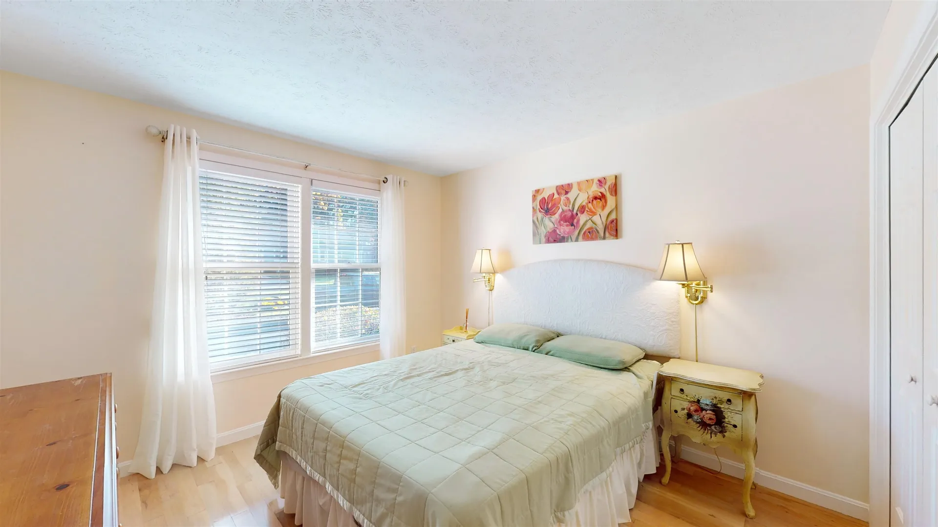 4 Turnberry Circle Bedford NH 03110