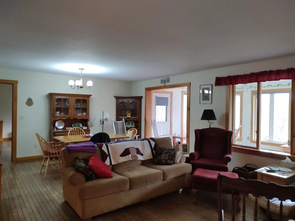17 Angell Road Tunbridge VT 05077