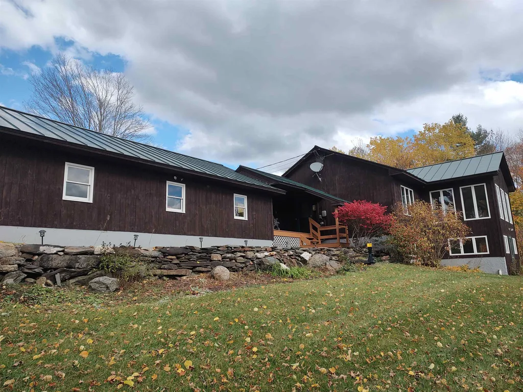 17 Angell Road Tunbridge VT 05077