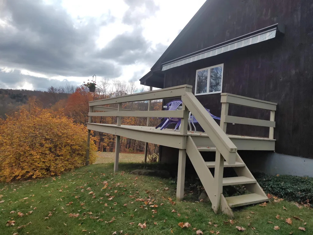 17 Angell Road Tunbridge VT 05077