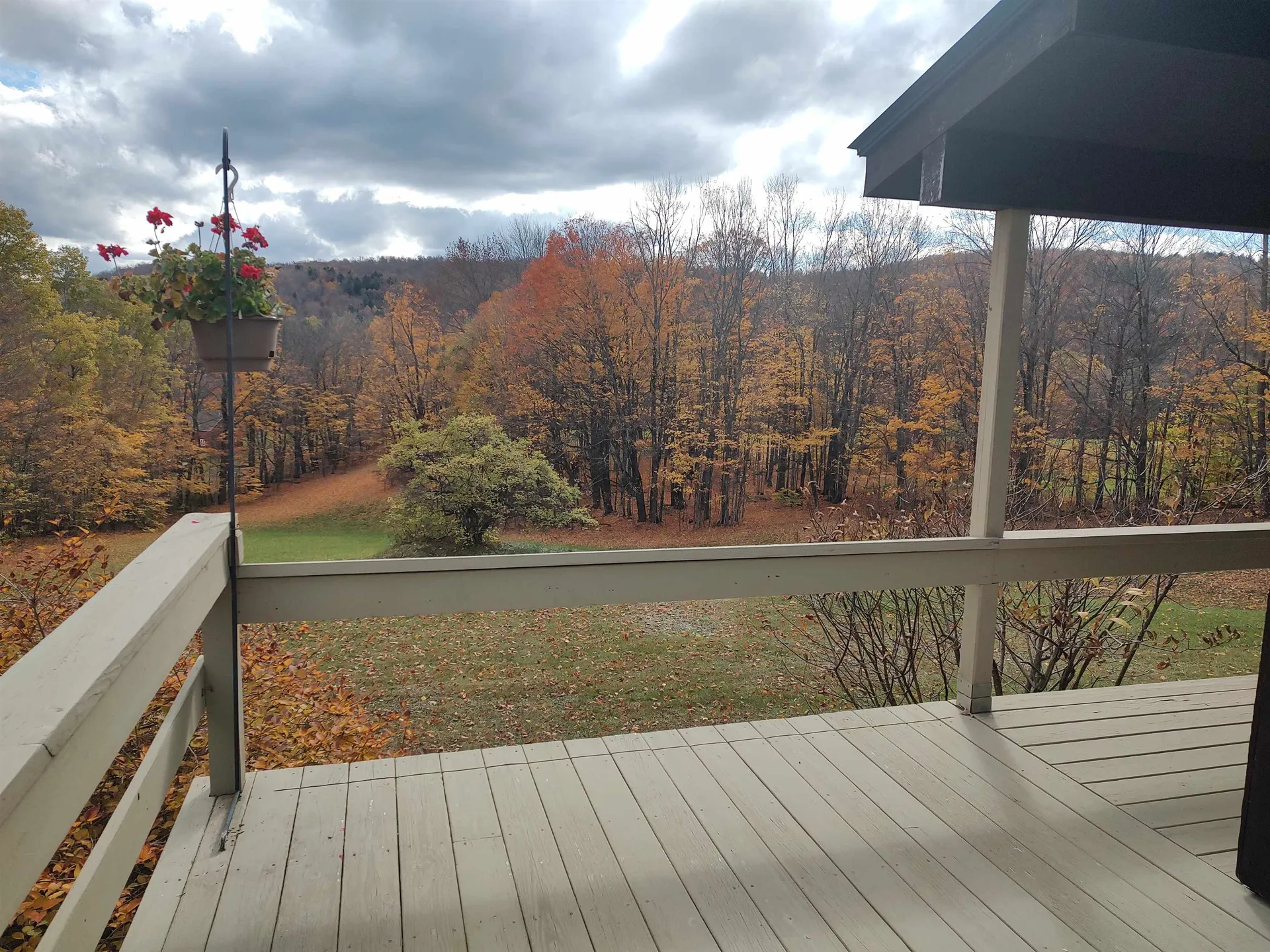 17 Angell Road Tunbridge VT 05077