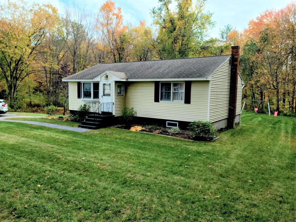232 South Road Brentwood NH 03833