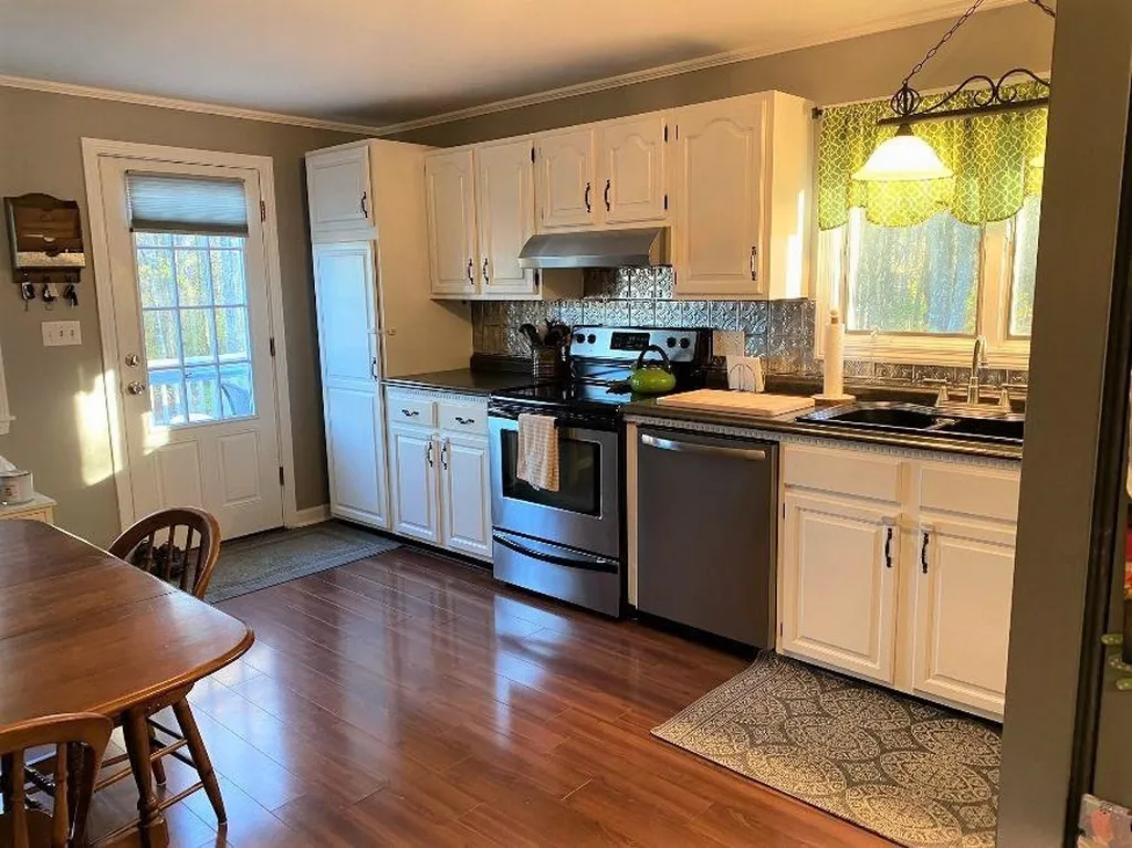 232 South Road Brentwood NH 03833