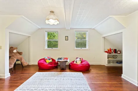 1347 Little Sunapee Road New London NH 03257