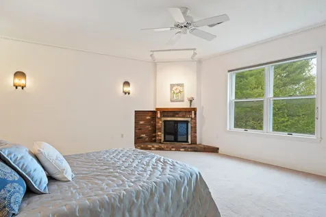 1347 Little Sunapee Road New London NH 03257
