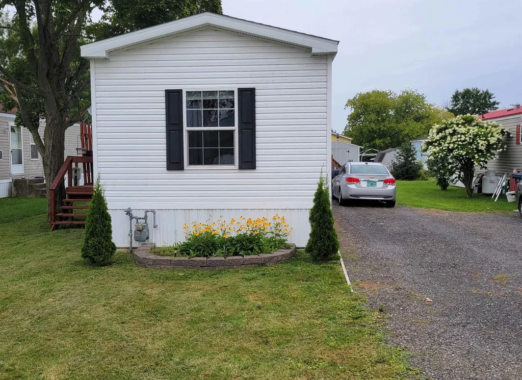 17 Middle Road Swanton VT 05488
