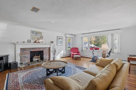 8 Morningside Drive Laconia NH 03246
