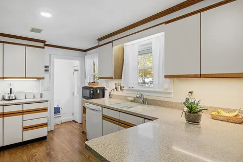 8 Morningside Drive Laconia NH 03246
