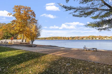 8 Morningside Drive Laconia NH 03246