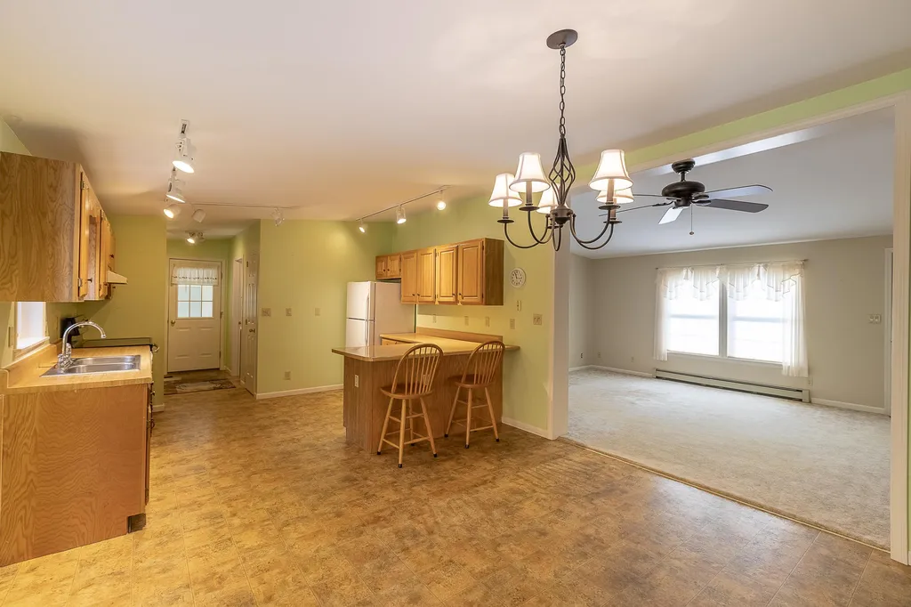 14 Louis Lane Lincoln NH 03251