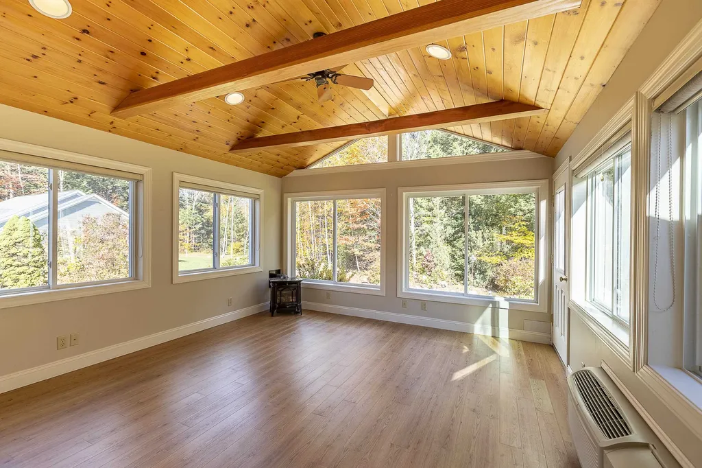 14 Louis Lane Lincoln NH 03251