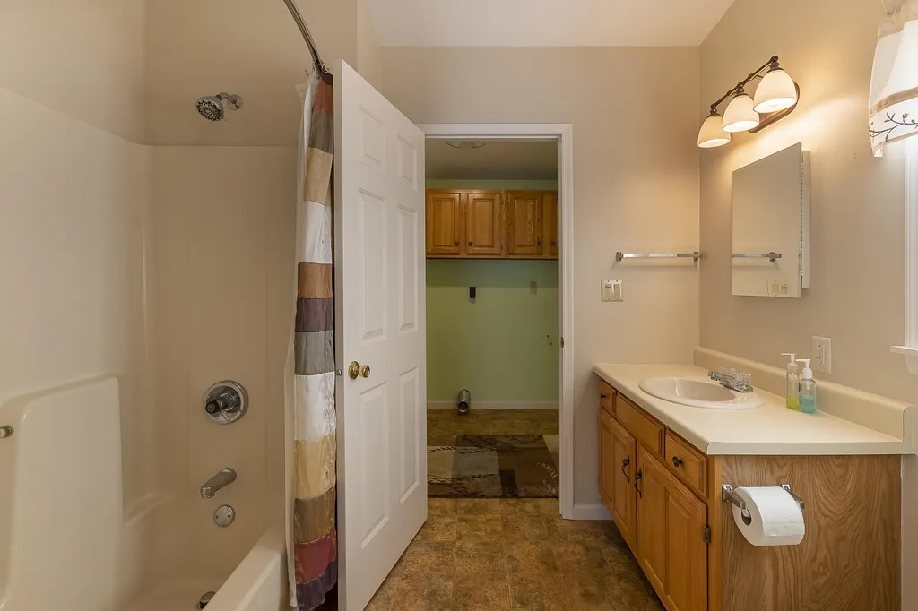 14 Louis Lane Lincoln NH 03251