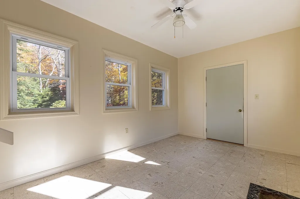 14 Louis Lane Lincoln NH 03251