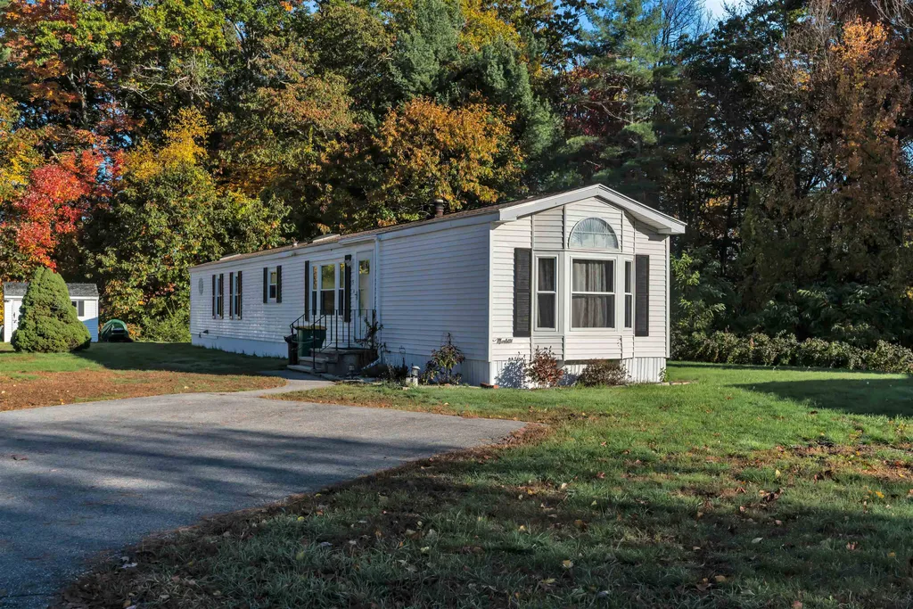 15 Caribbean Lane Rochester NH 03867