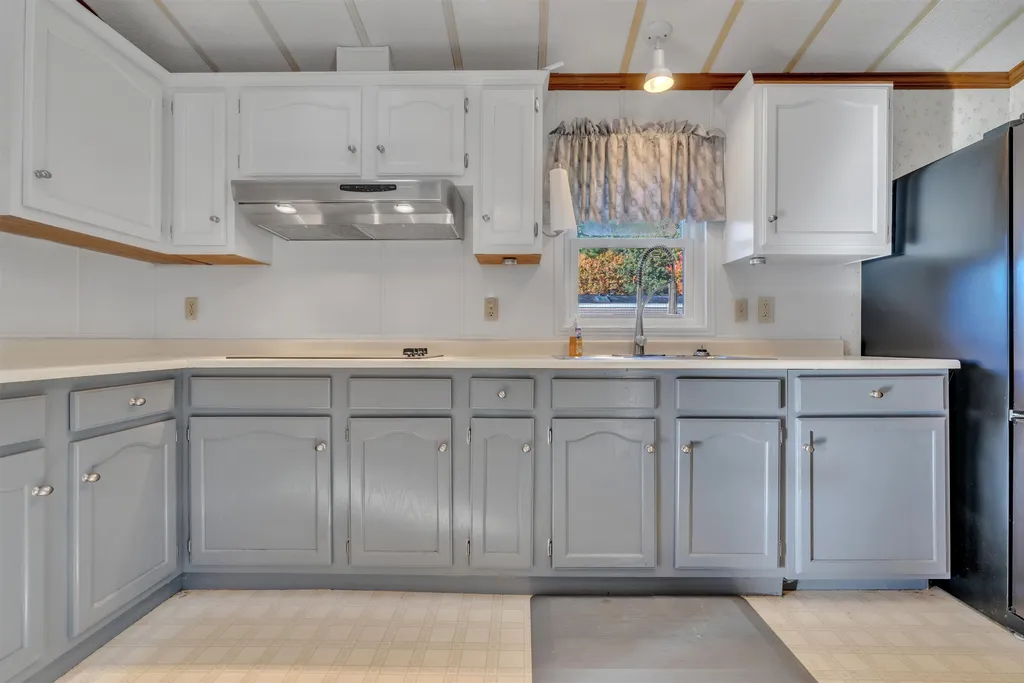 15 Caribbean Lane Rochester NH 03867