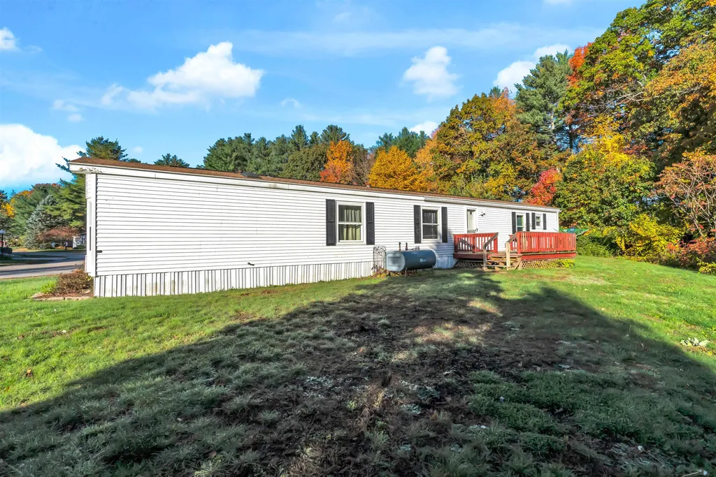 15 Caribbean Lane Rochester NH 03867