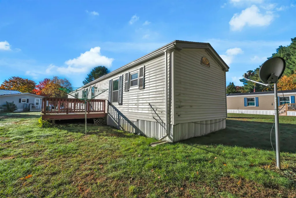 15 Caribbean Lane Rochester NH 03867