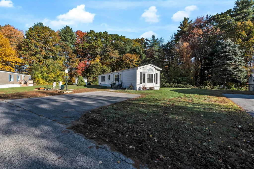 15 Caribbean Lane Rochester NH 03867