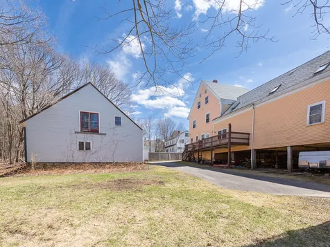 221 Atlantic Avenue North Hampton NH 03862