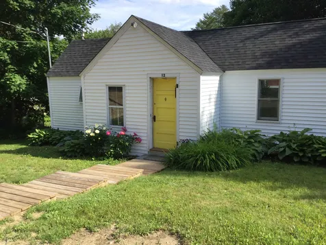 12 Park Avenue Wolfeboro NH 03894