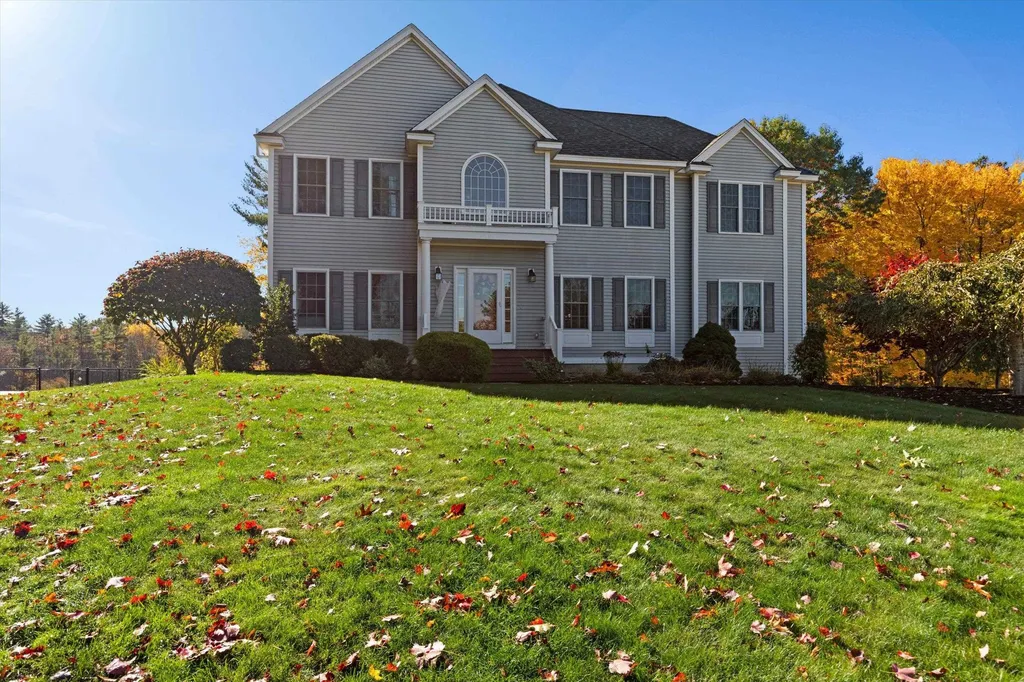 10 Seavey Pasture Road Stratham NH 03885