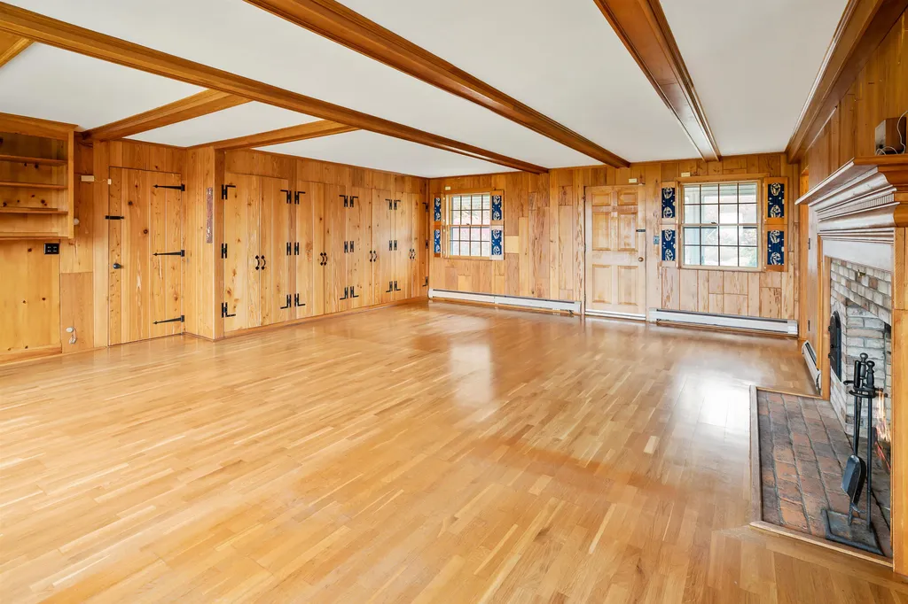 82 Sunset Rock Road Lebanon NH 03766